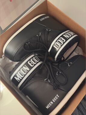 Moon Boot Black and White women Snow Boots